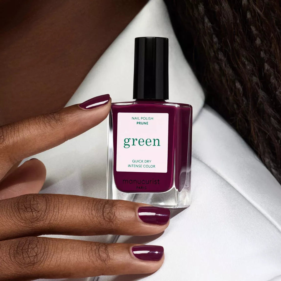 vernis prune sur ongles