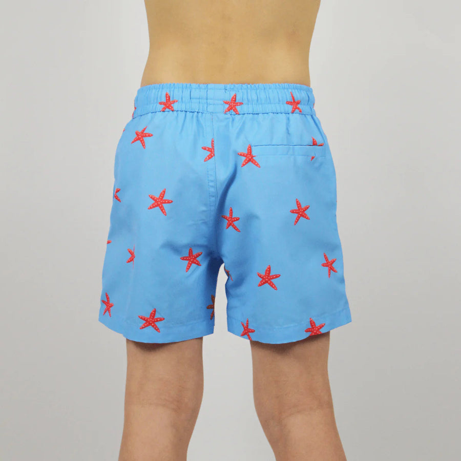 Short-de-bain-enfant-bleu-motif-etoile-de-mer-dos