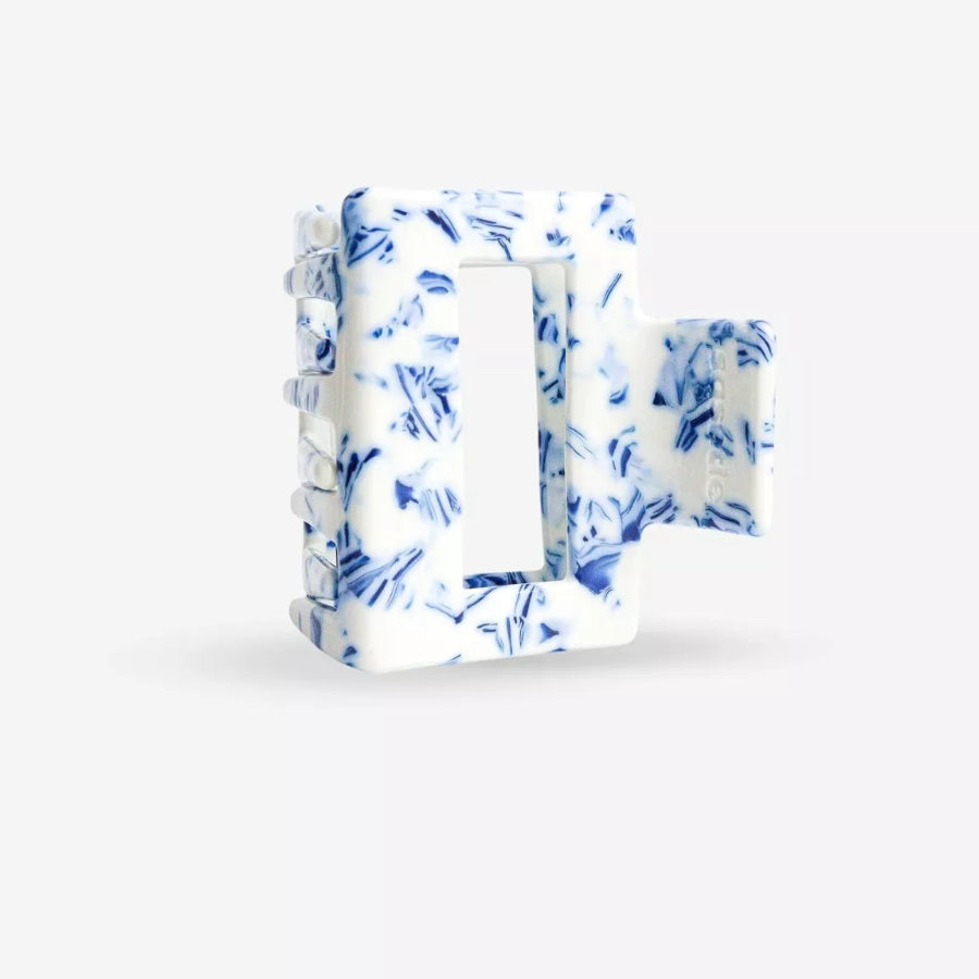 barrette blanche et bleue