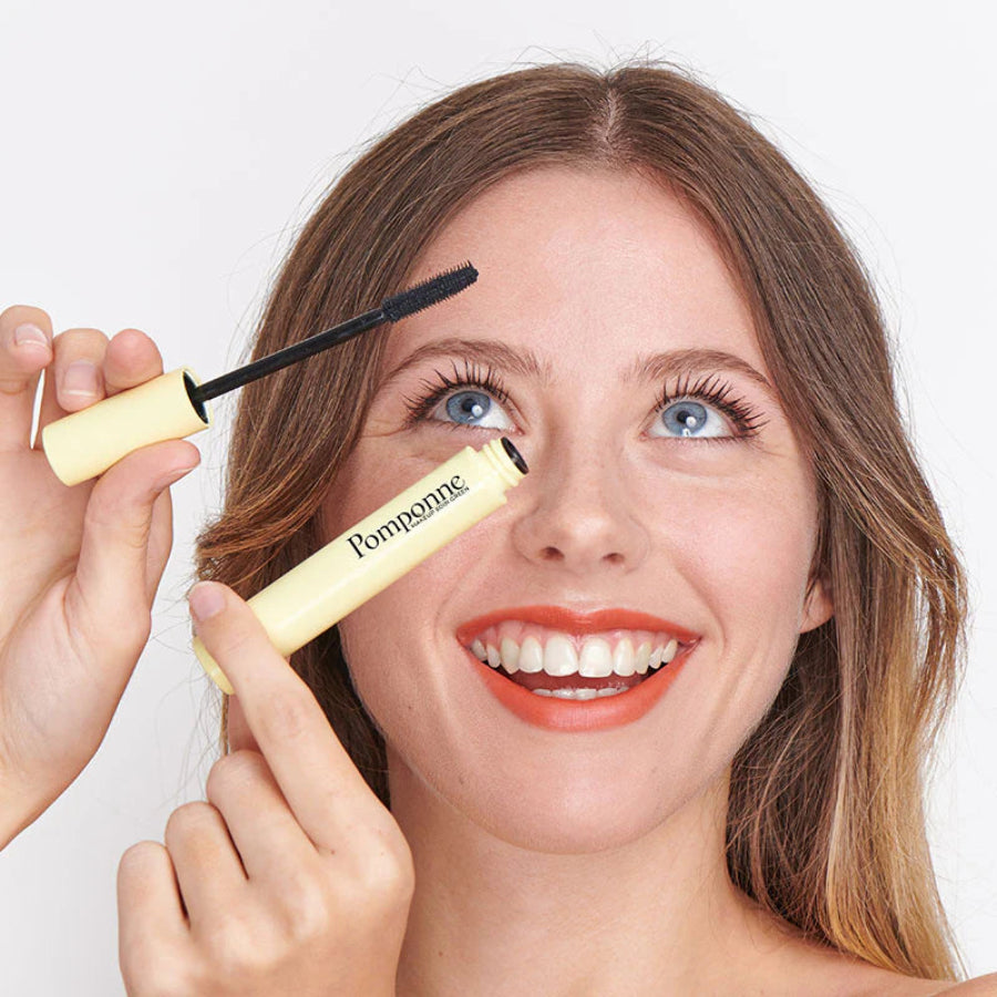 mascara noir pomponne