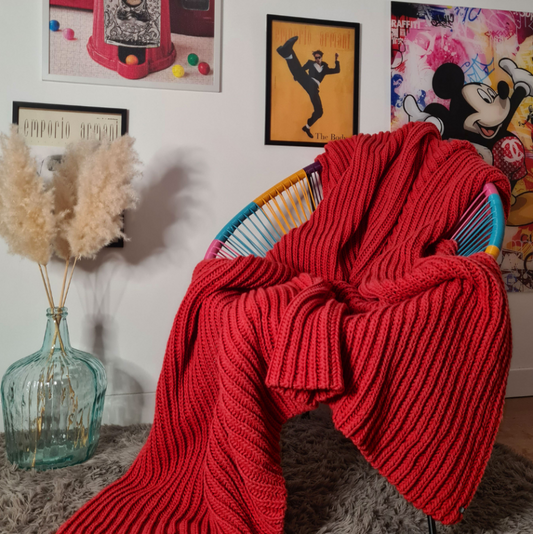 plaid rouge tricoté en france